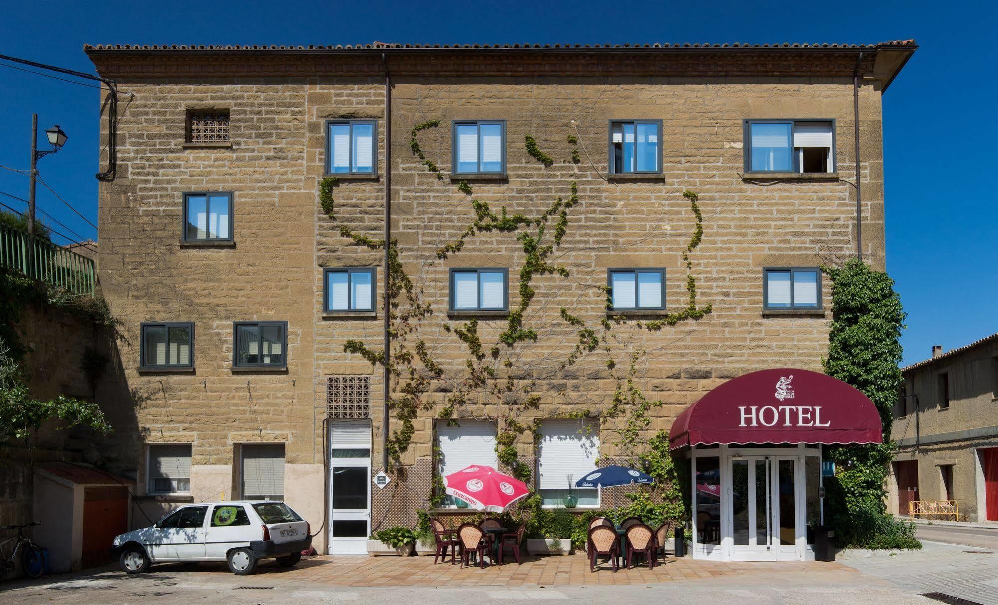 Hotel Villa de Ayerbe Exterior foto
