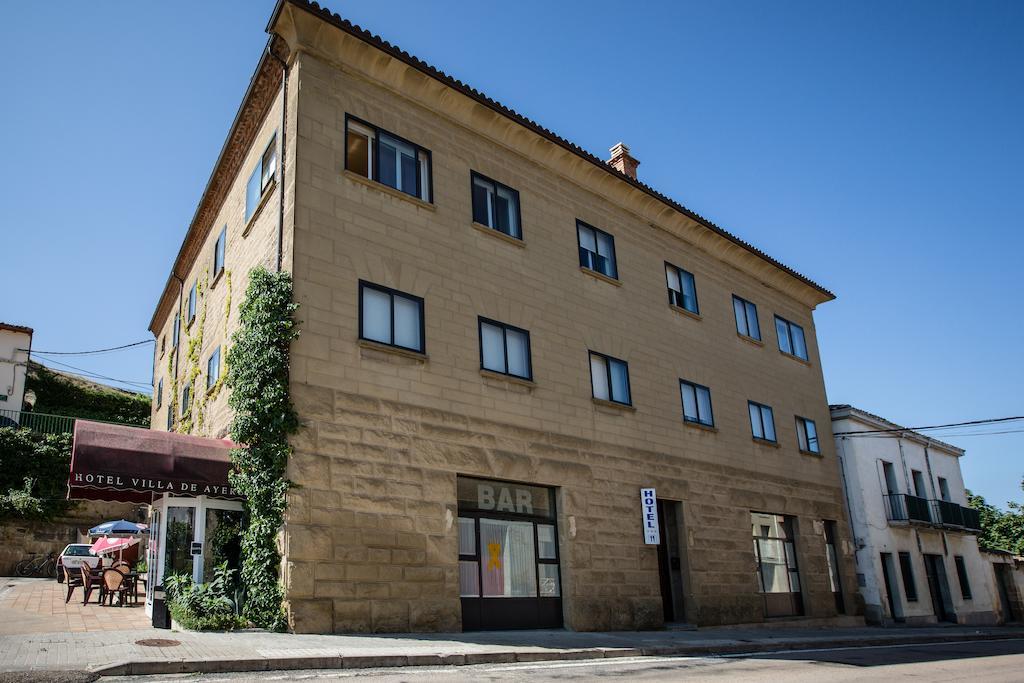 Hotel Villa de Ayerbe Exterior foto
